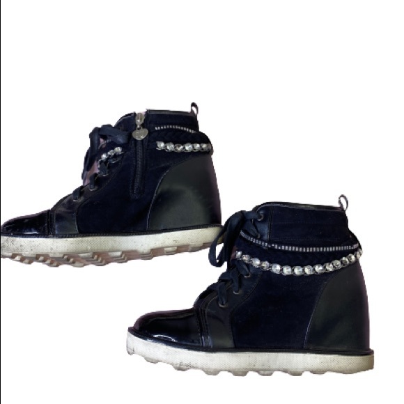 #24 Stuart Weitzman Stylish Wedge Sneaker - Picture 2 of 3